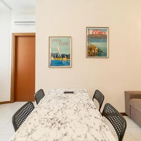 Flat With Ac And Wifi Апартаменты Комо